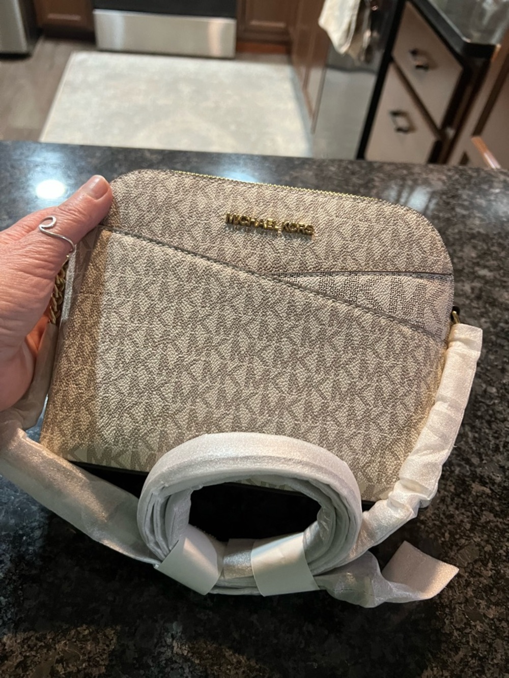 Michael Kors Cream Logo Crossbody with Gold Hardware - Picture 4 of 8